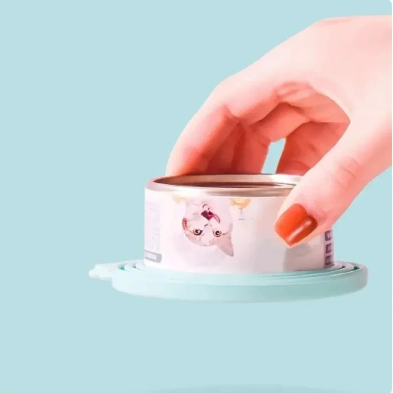 New 2PCS Reusable Pet Food Can Cover Silicone Dogs Cats Storage Tin Cap Lid Seal Cover with Spoon